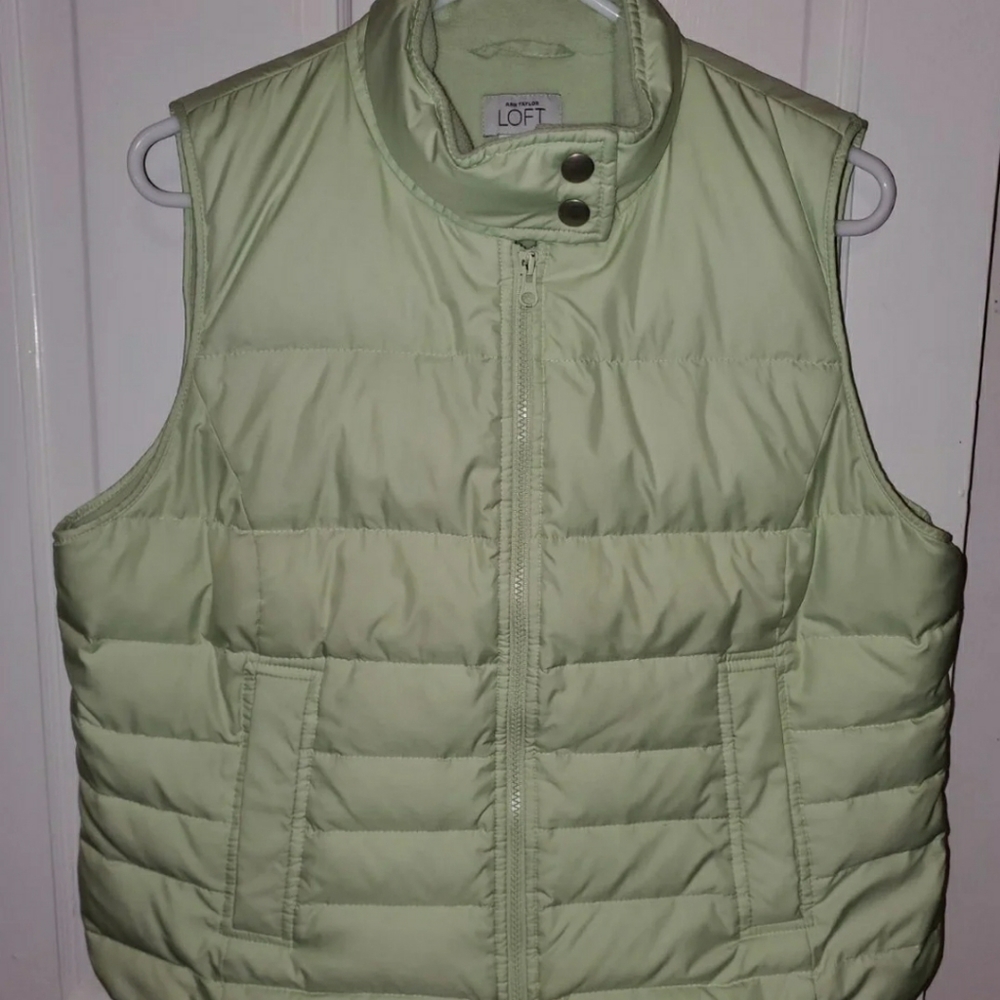 Ann Taylor Loft puffer vest
